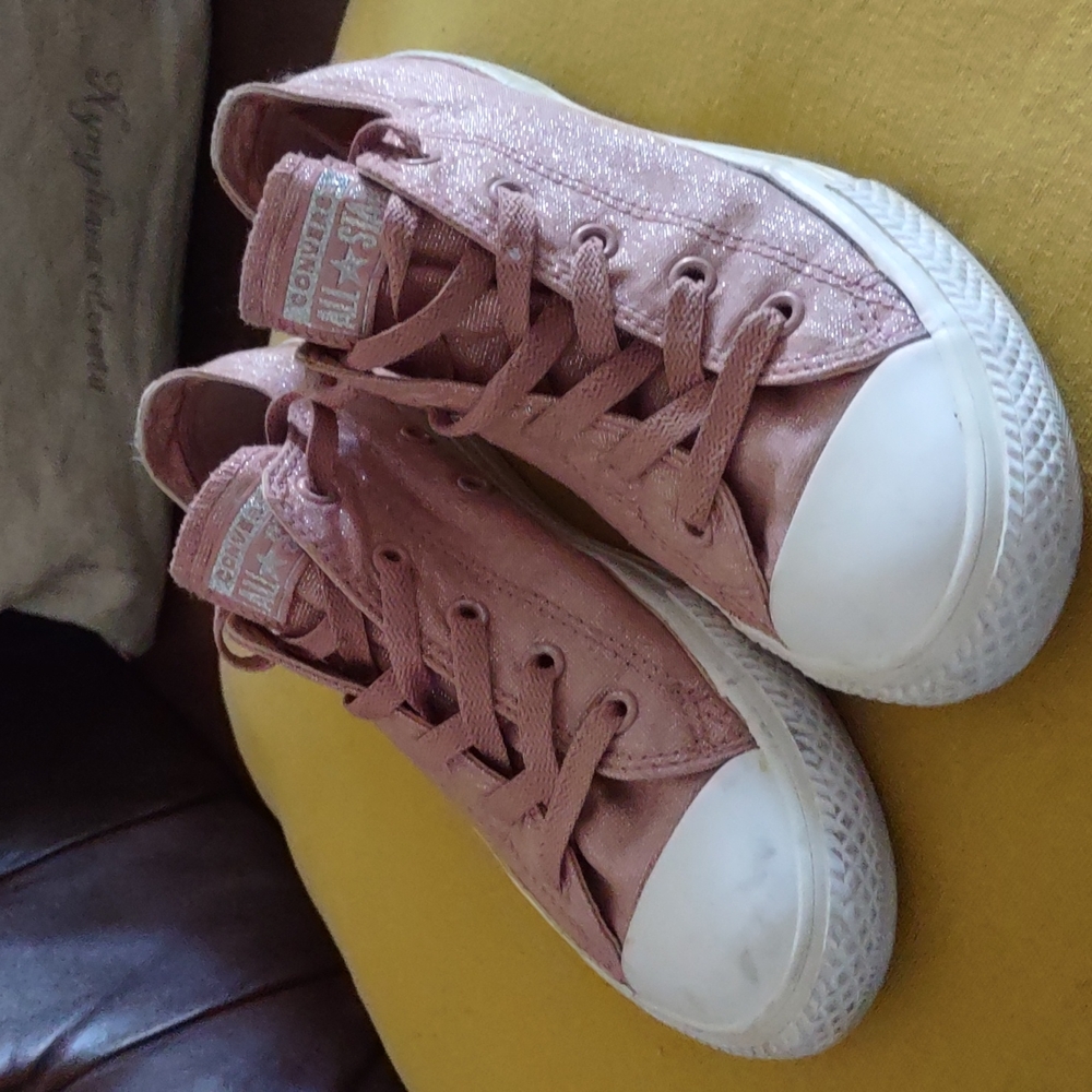 Converse size 4 junior